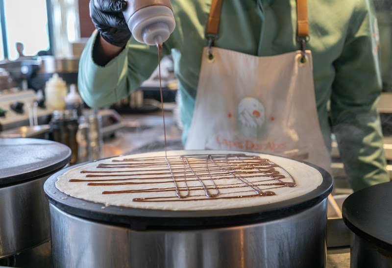 Crêpes des Alpes chef